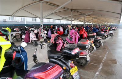 電動(dòng)車上牌服務(wù)進(jìn)企業(yè) 便捷高效的安全管理新舉措